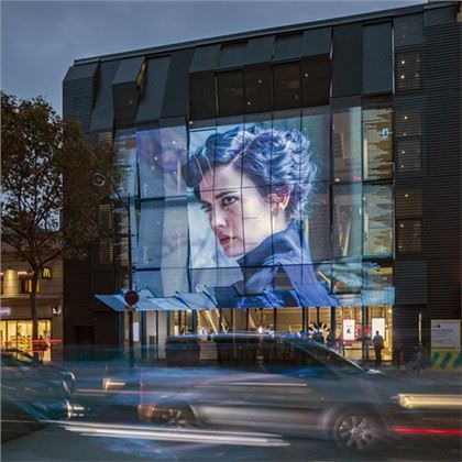 LED mrežasti zaslon na otvorenom